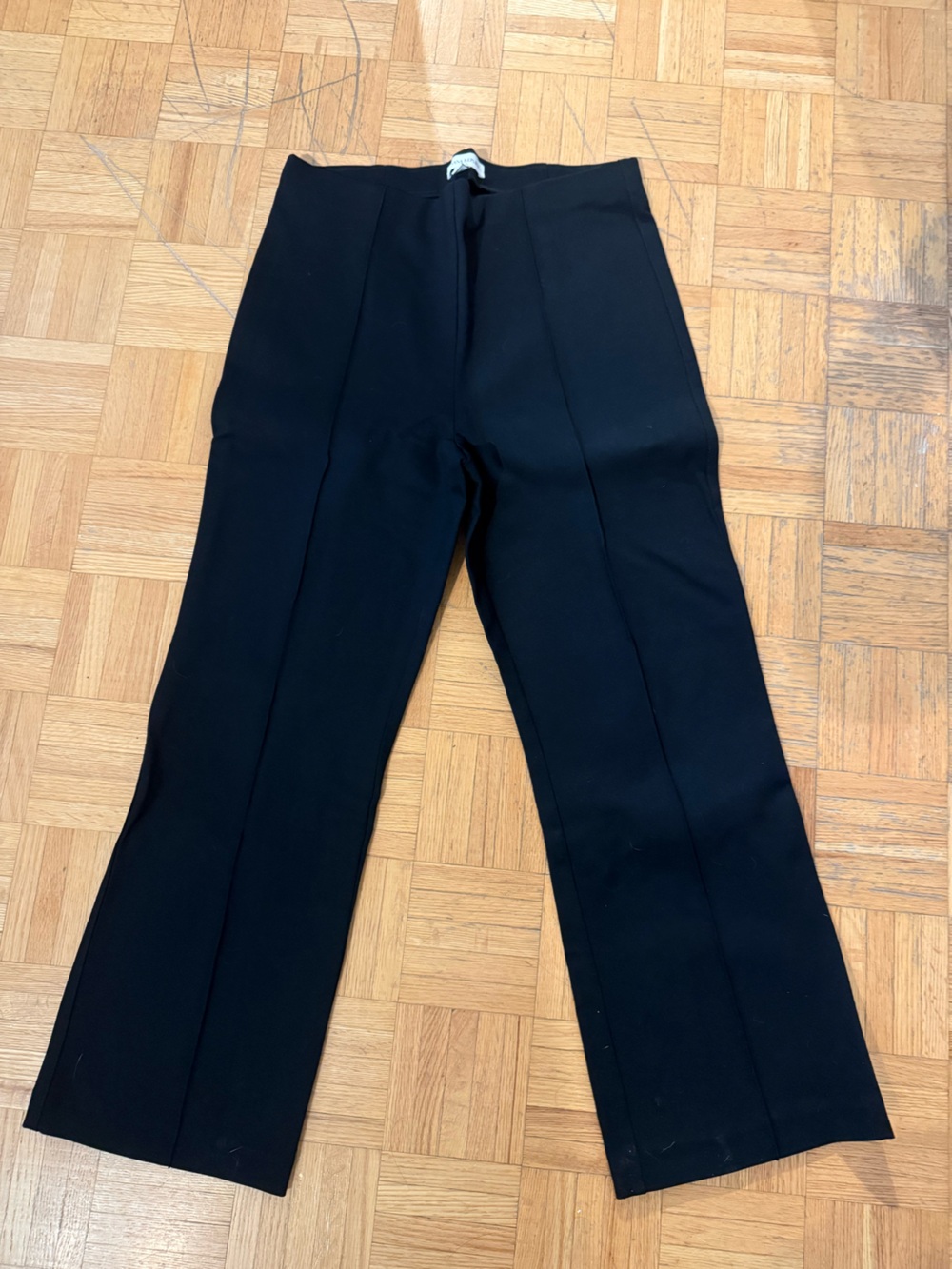 Banana Republic Women’s Black Ponte Pull-On Pants- never worn- size L- NWOT